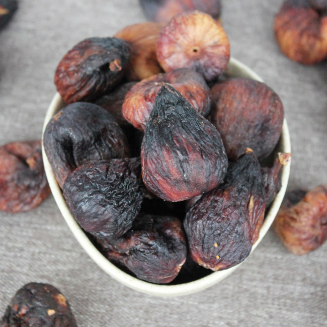 Инжир красный сушеный