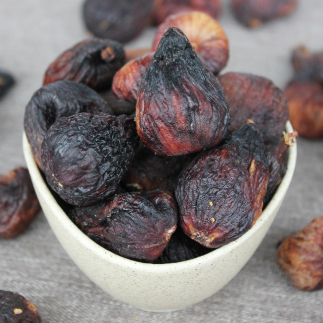 Инжир красный сушеный