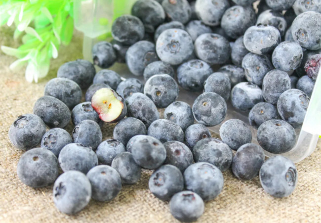 Замороженная голубика 500 г