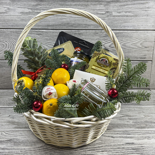 Подарочная корзина с фруктами «Зимние радости»