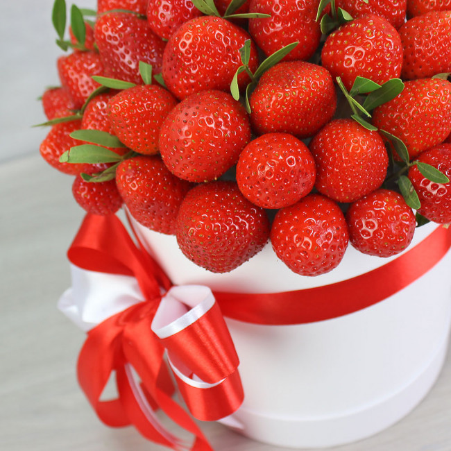 Клубника в коробке