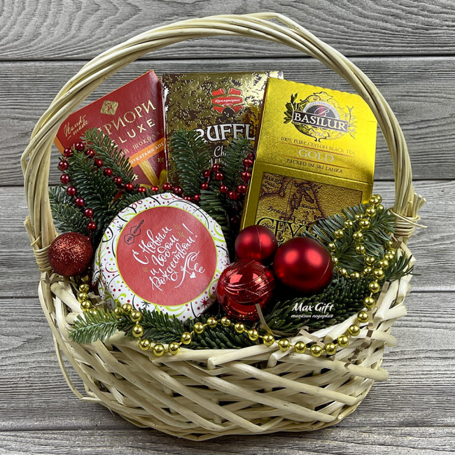 Подарочная корзина «Новогоднее чаепитие» Подарочная корзина «Новогоднее чаепитие»