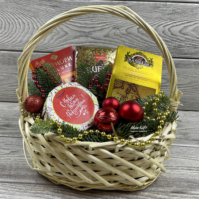 Подарочная корзина «Новогоднее чаепитие» Подарочная корзина «Новогоднее чаепитие»