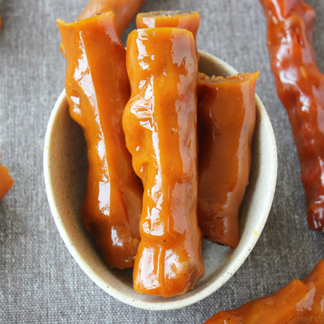 Чурчхела с грецким орехом в абрикосовом соке