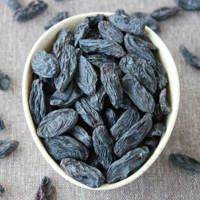 Изюм черный Гигант