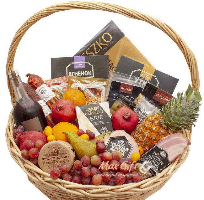 Фруктовая корзина с сыром и фрутками «Гигант»