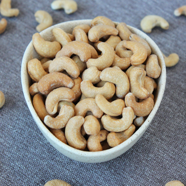 Кешью жареный с морской солью Кешью жареный с морской солью