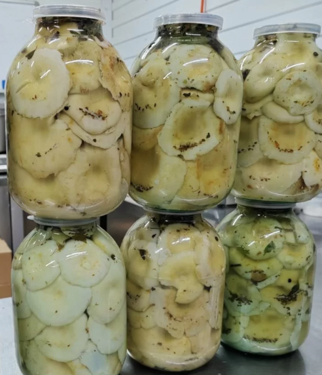 Маринованные грузди 3 литра