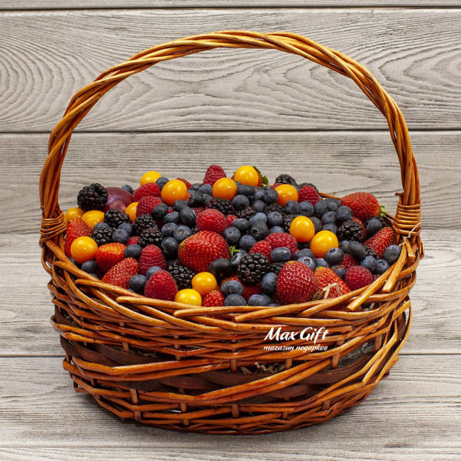 Ягодная корзина “Ягодная поляна”