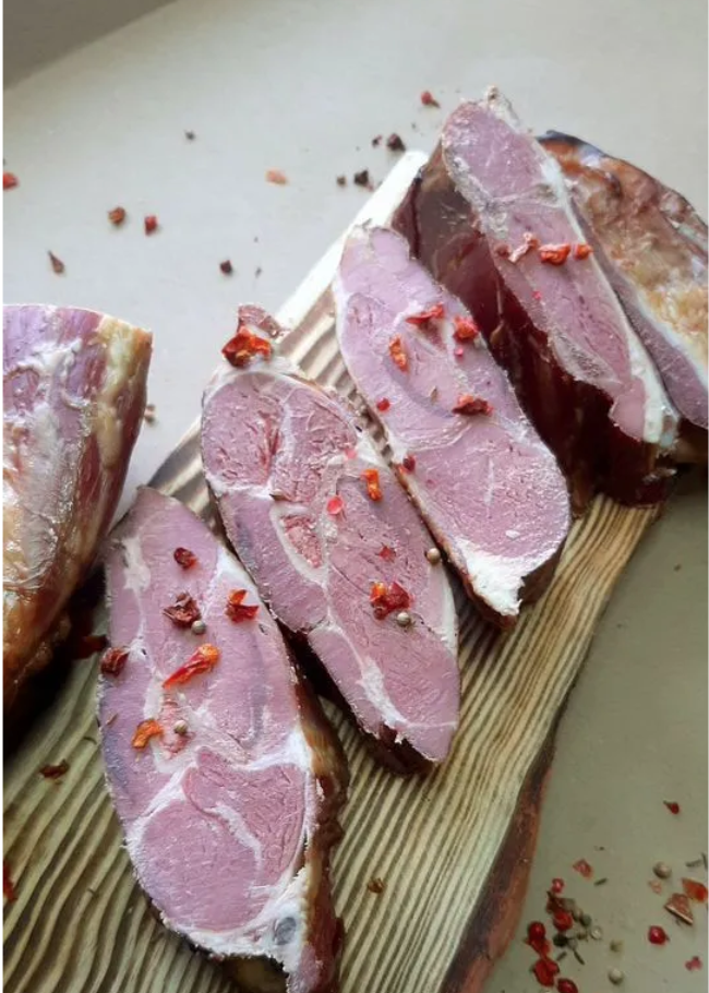 Лопатка ягненка горячего копчения 1 кг