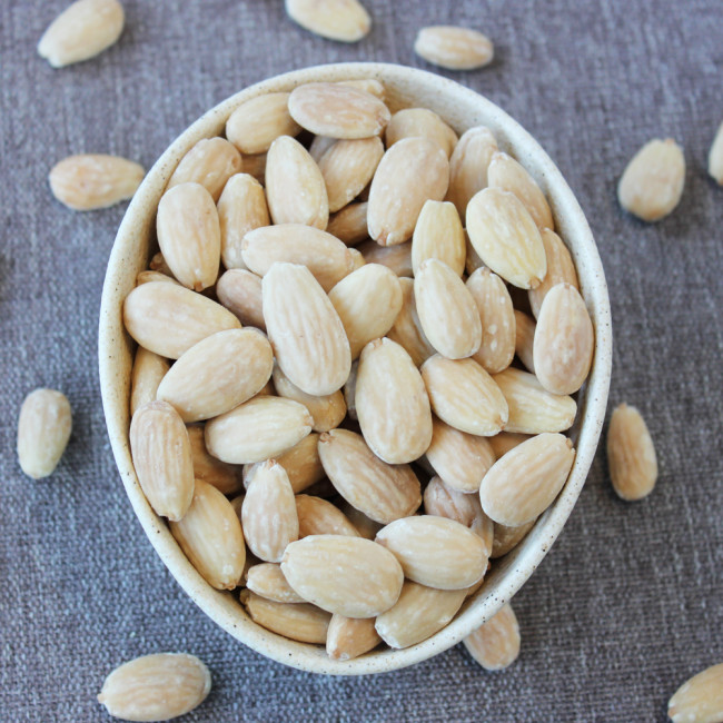 Миндаль бланшированный Миндаль бланшированный