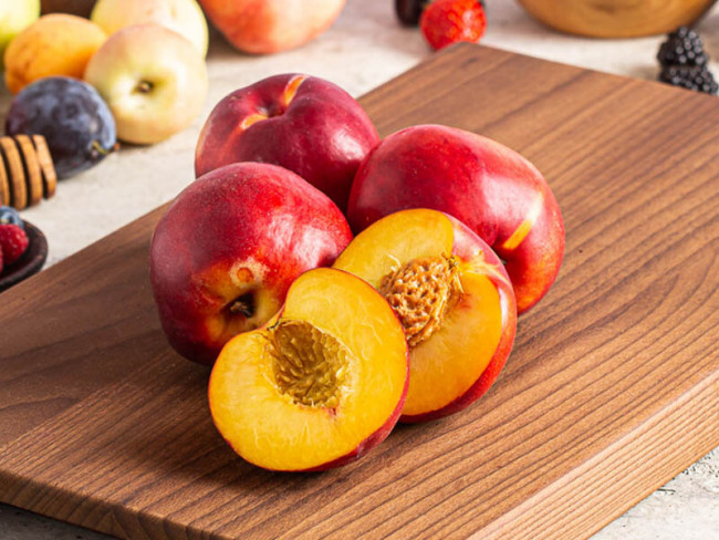 Нектарины отборные 500 г