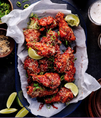 Куриные крылышки в медово-соевом соусе с кунжутом 500 гр