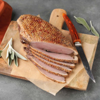 Утиные грудки горячего копчения ( примерный вес грудки 0,25 - 0,35 гр ) 1 кг