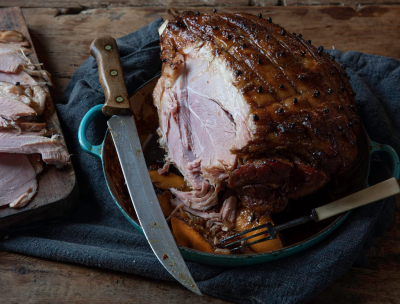 Запеченный свиной окорок от шефа FS (примерный вес блюда 2-4 кг) 1 кг