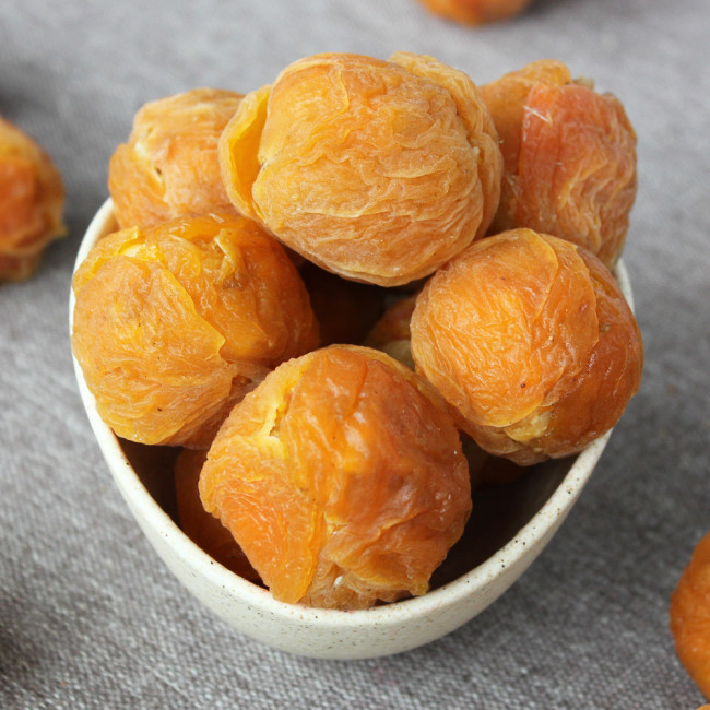 Алани с абрикосом Армения Алани с абрикосом Армения