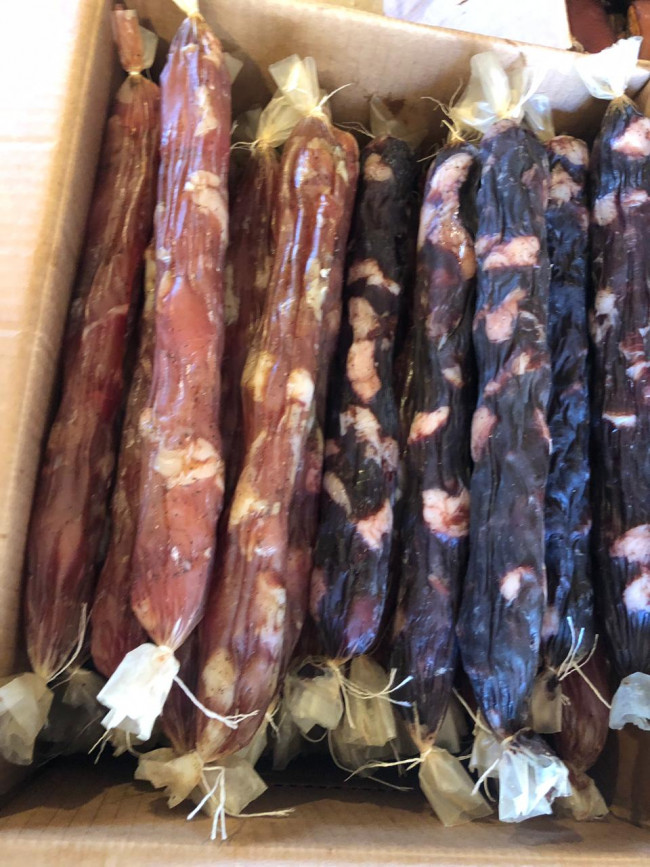 Колбаса сыровяленая куриная КУРАХАН ( 10 - 11 шт ) 2 кг Колбаса сыровяленая куриная КУРАХАН ( 10 - 11 шт ) 2 кг