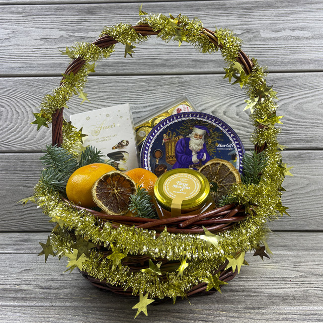 Подарочная корзина с фруктами «Новогодняя сказка»