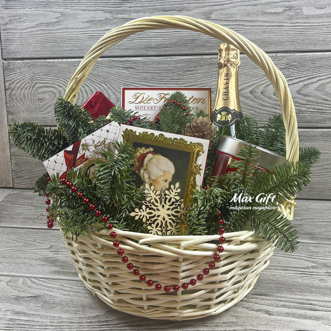 Подарочная корзина «Новогодняя»