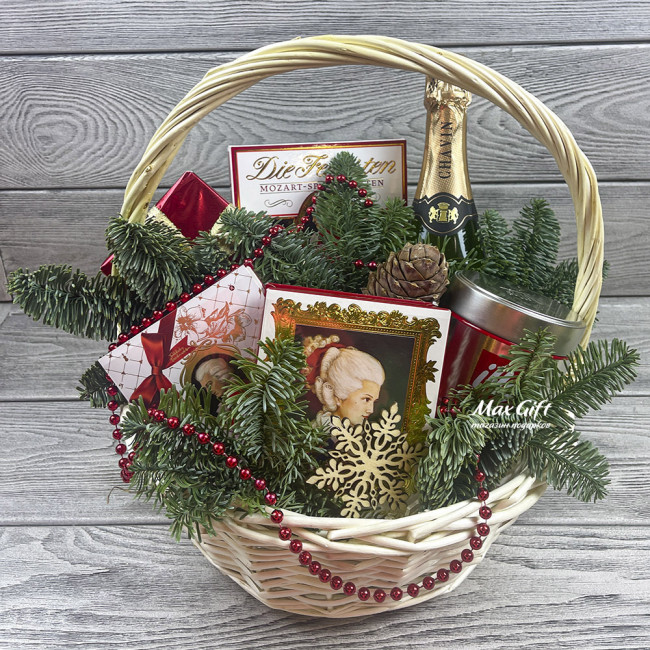 Подарочная корзина «Новогодняя»