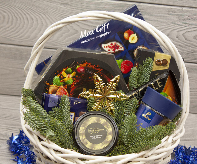 Подарочная корзина «Новогодний ультрамарин»