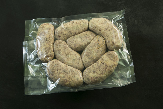 Колбаски для гриля Острая говядина (в вакууме) 1 кг