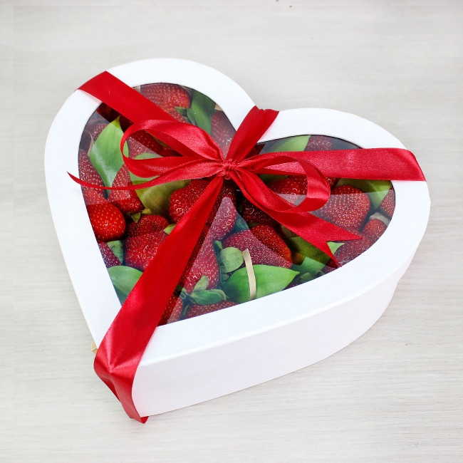 Подарочный набор "Клубничное сердце"