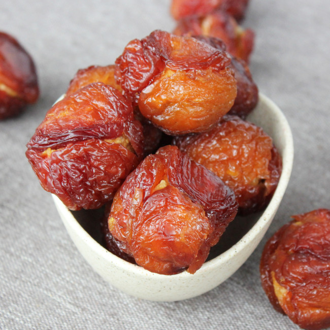 Алани с красной сливой