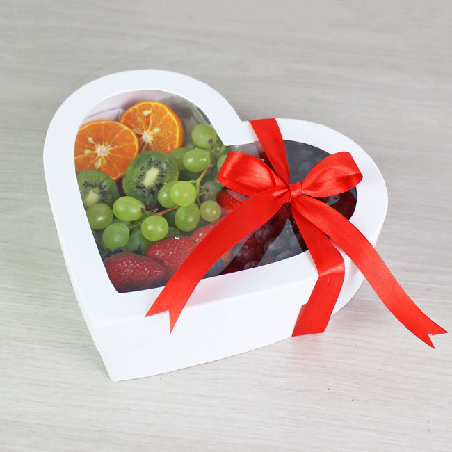 Подарочный набор "Фруктово-ягодное сердце"