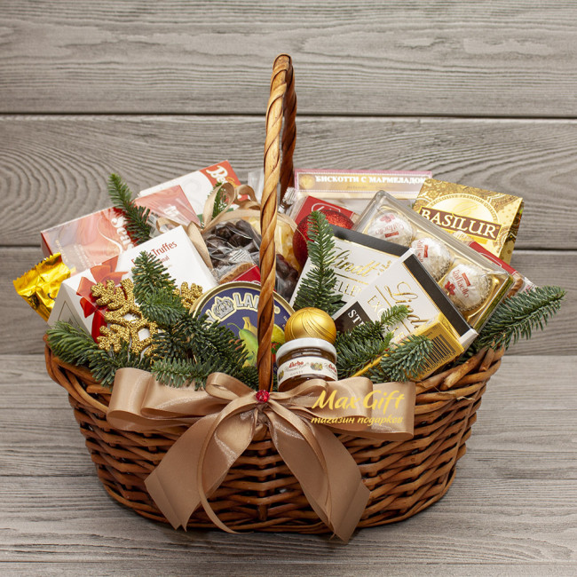 Подарочная корзина «Новогоднее восхищение» Подарочная корзина «Новогоднее восхищение»
