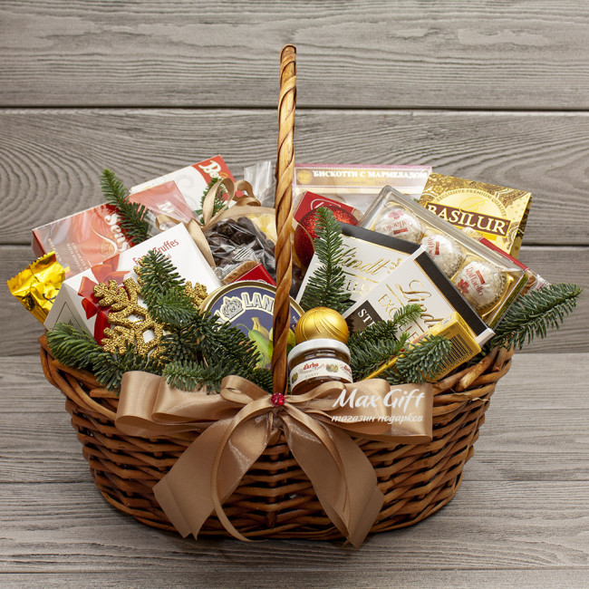 Подарочная корзина «Новогоднее восхищение» Подарочная корзина «Новогоднее восхищение»