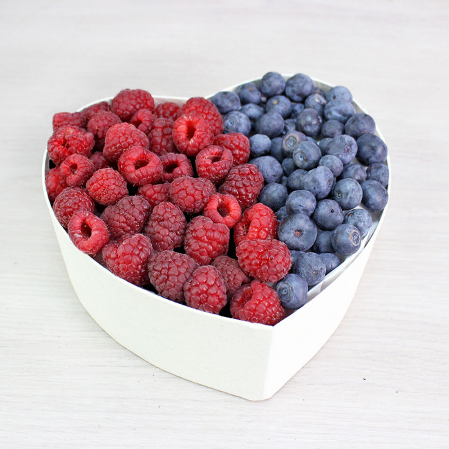Сердце малина с голубикой
