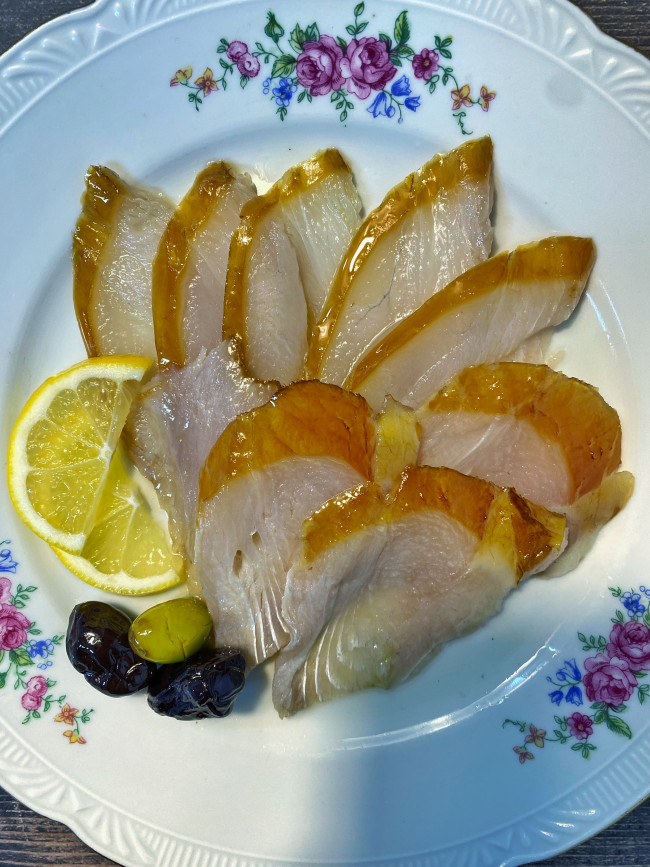 Сом холодного копчения 250 мл 1 банка