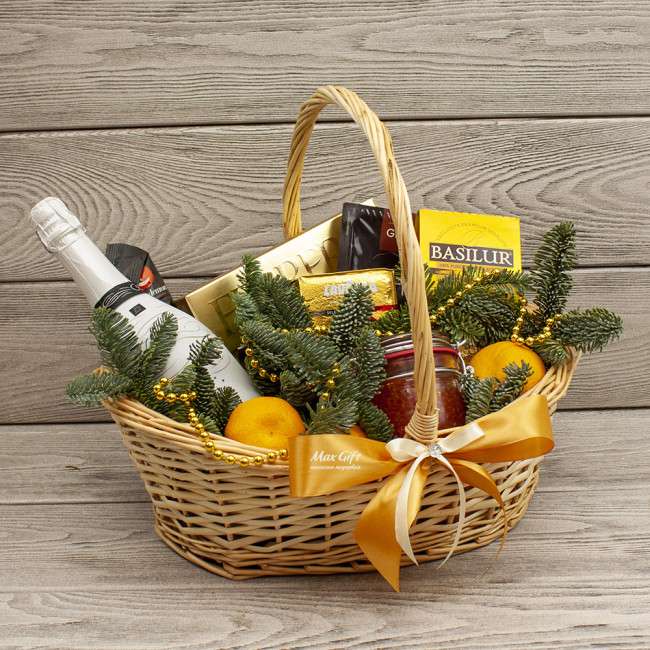 Подарочная корзина с фруктами «Зимний пейзаж»