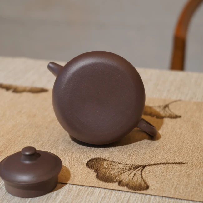 Чайник ручной работы из фиолетовой глины 180 мл
