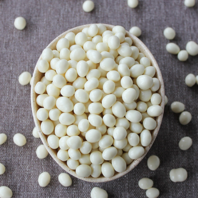 Кедровый орех в белом шоколаде