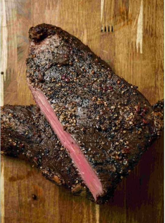 Вырезка говяжья горячего копчения ( примерный вес готового блюда 1-2 кг ) 1кг